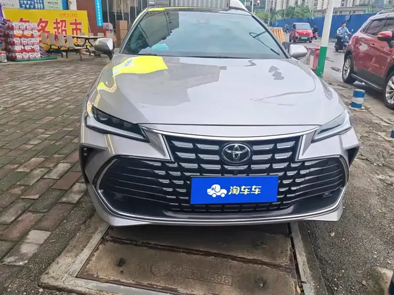 Toyota Avalon 2.0 L XLE Premium
