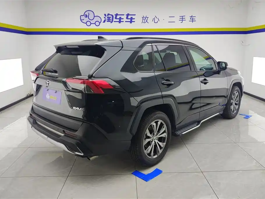 RAV4 2.0 L CVT 2 WD Style Plus