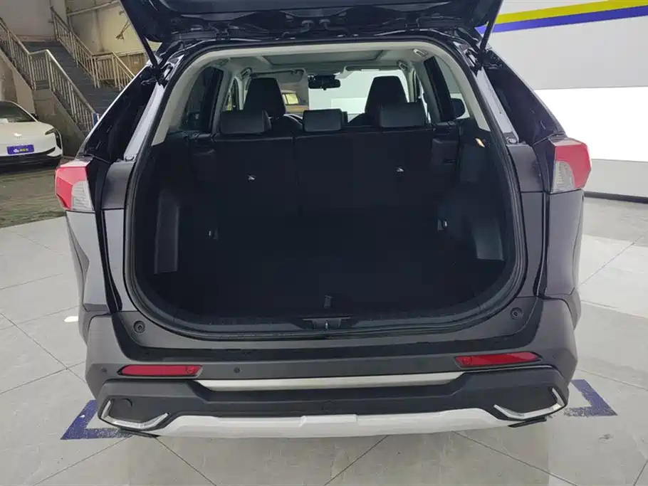 RAV4 2.0 L CVT 2 WD Style Plus