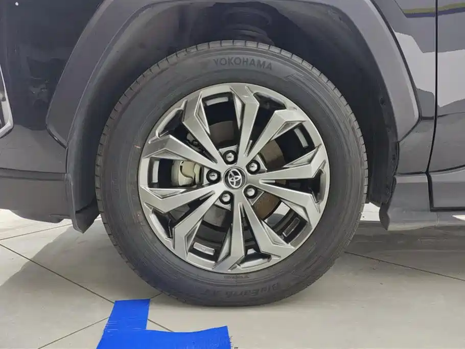 RAV4 2.0 L CVT 2 WD Style Plus