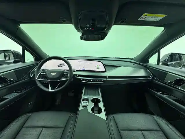 Cadillac XT5 2.0 T Metropolis