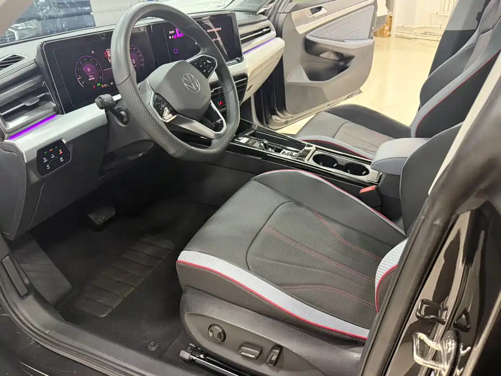 Lamando Lamando L 280 TSI DSG Spicy Cool
