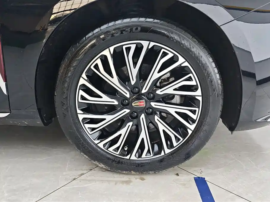 Hongqi H5 2.0 T Auto Connected Flagship