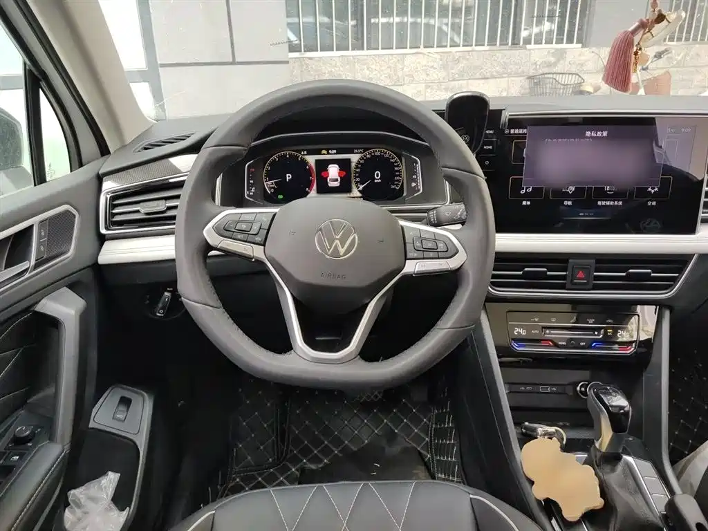 Tiguan L Outstanding 300 TSI Auto 2 WD Dragon