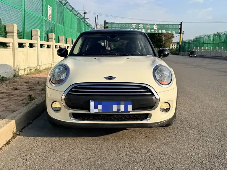 MINI 1.2 T ONE Pioneer