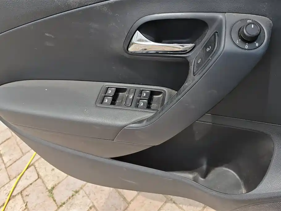 Polo 1.6 L Auto Comfort