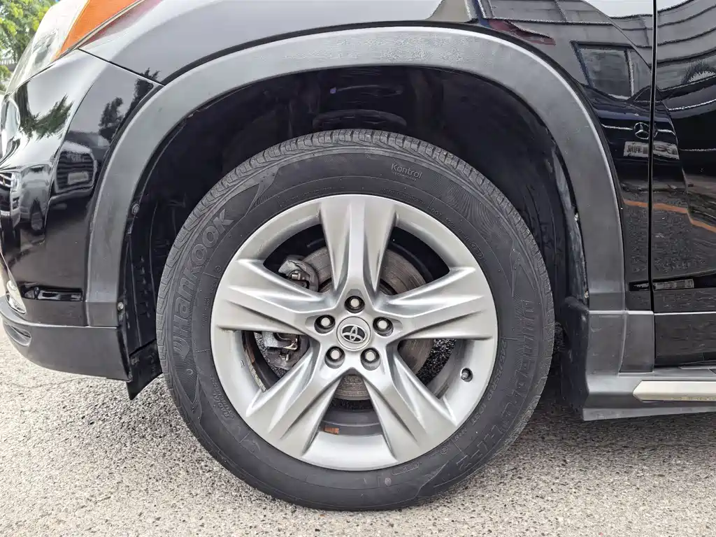 Highlander 2.0 T 4 WD Luxury 7-seat
