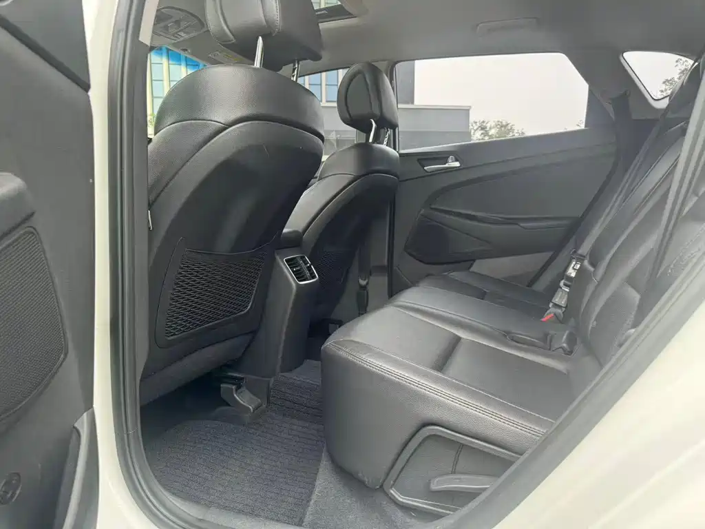 Tucson 1.6 T DCT 2 WD Intelligent