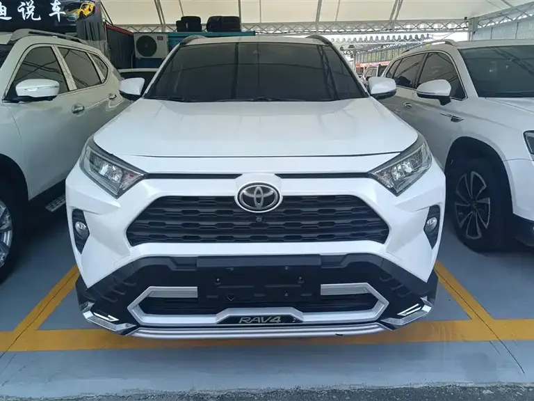 Toyota RAV4 2.0 L CVT 2 WD Style