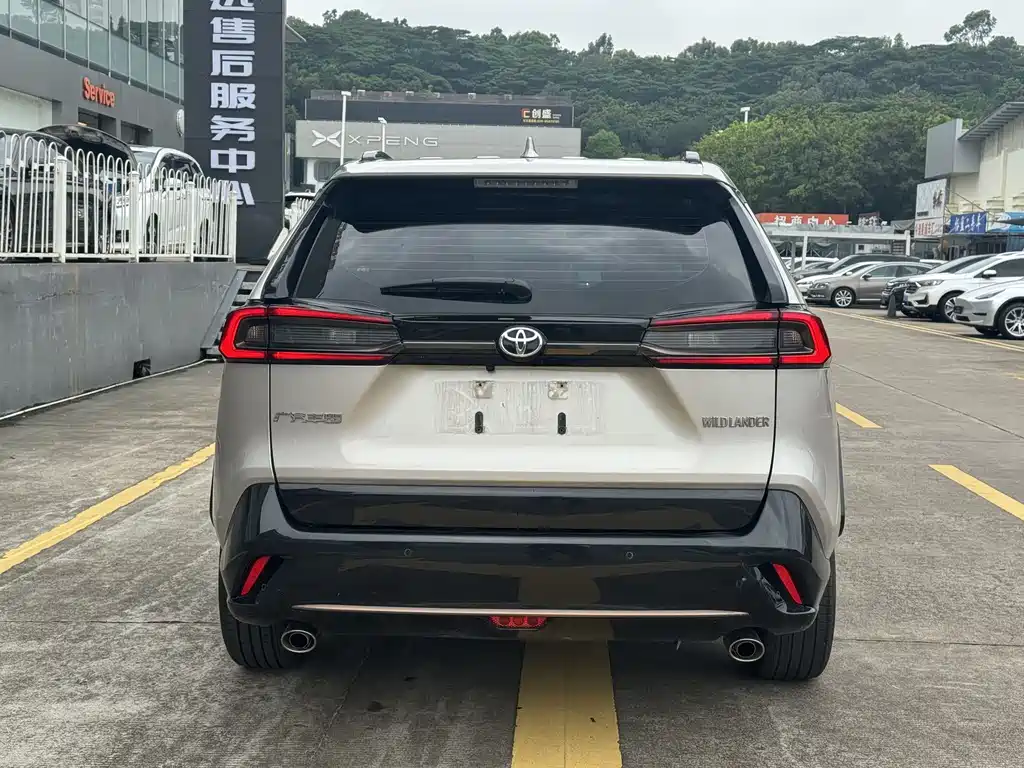 Wildlander 2.0 L CVT 2 WD Luxury PLUS
