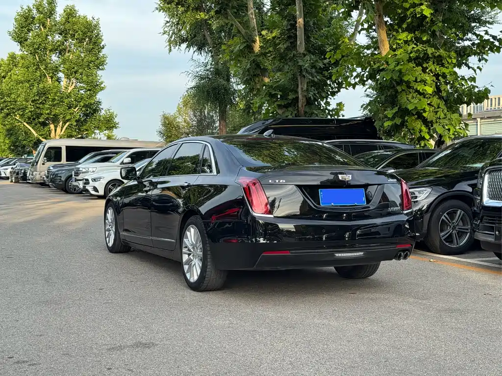 Cadillac CT6 28 T Leading