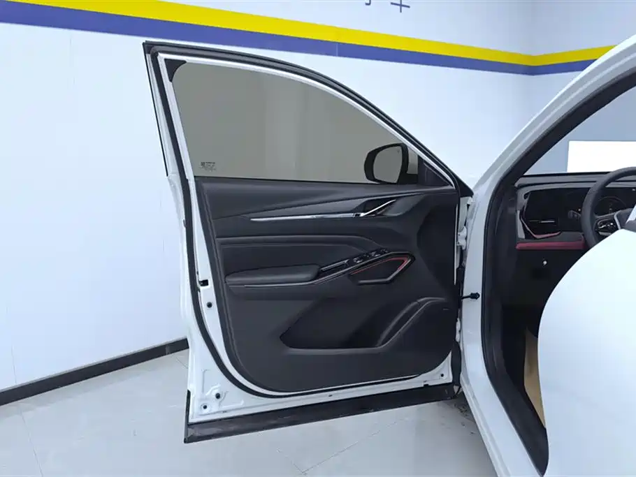 Changan X5 PLUS 1.5 T DCT Pioneer