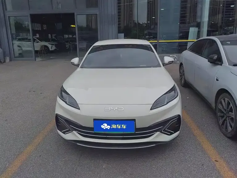 BYD Seal 06 DM-i 80 KM Distinguished