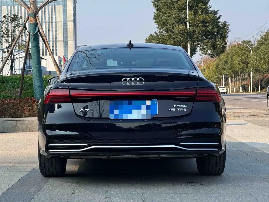 Audi A7 L 45 TFSI Luxury