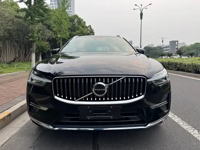 Volvo XC60 B5 4 WD Smart Ease Luxury