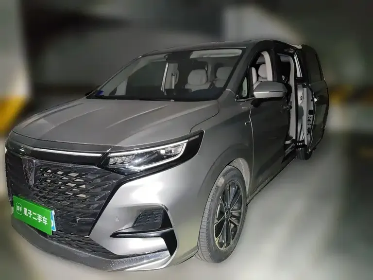 Roewe iMAX8 400 TGI Supreme Series Honored