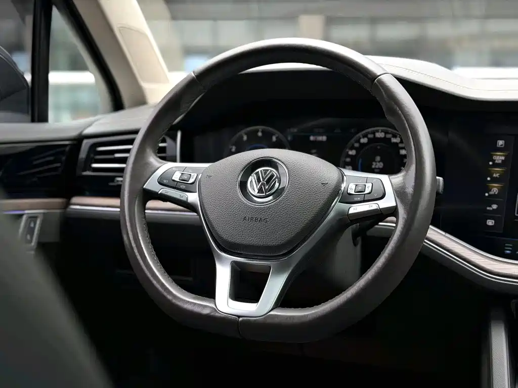Touareg 2.0 TSI Sharp Wing CN-VI