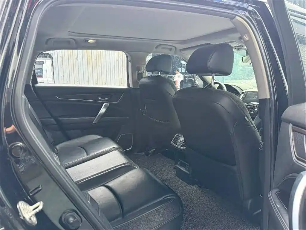 Avancier 240 TURBO 2 WD Luxury