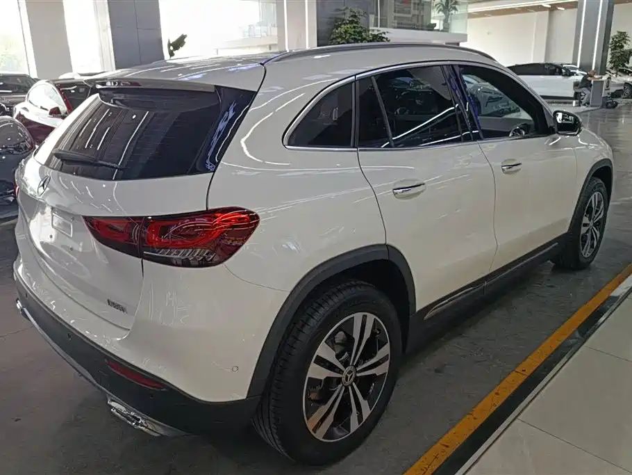 Mercedes-Benz GLA GLA 200