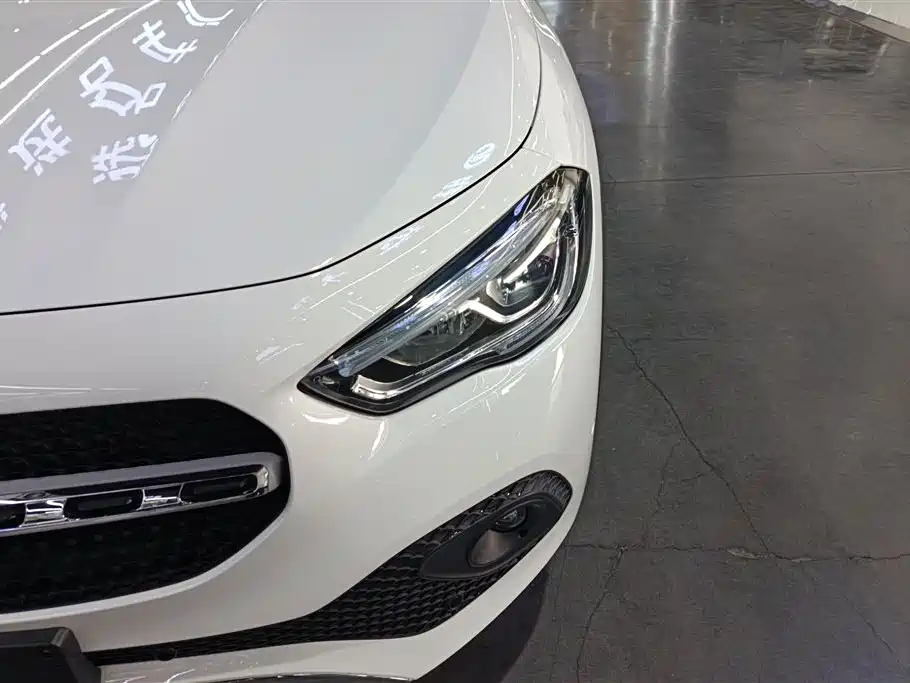 Mercedes-Benz GLA GLA 200