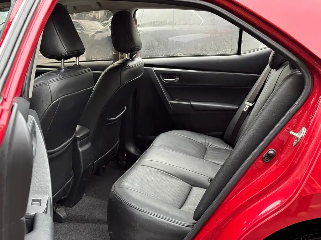 Levin 1.6 G CVT Elite