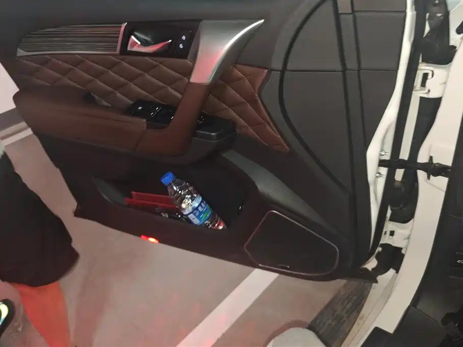 Haval H9 2.0 T Gasoline 4 WD Premium 5-seat