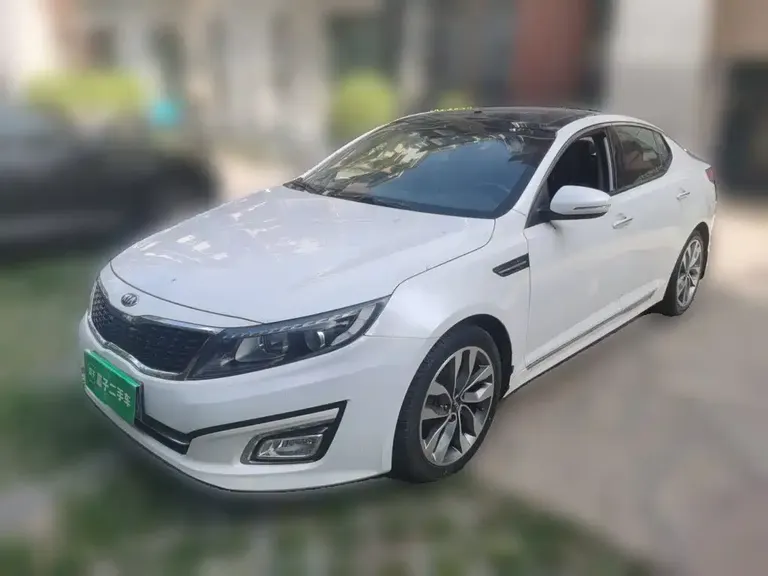 Kia K5 2.0 L Auto Luxury