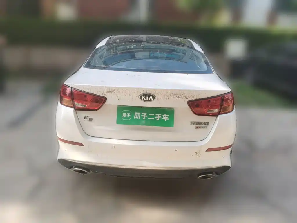 Kia K5 2.0 L Auto Luxury