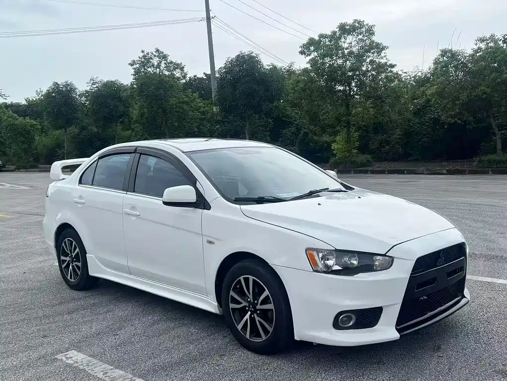 Lancer EX Zhishang 1.8 L CVT Luxury