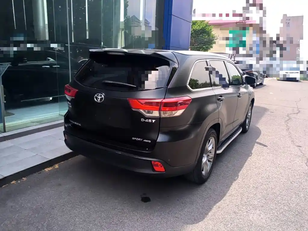 Highlander 2.0 T 4 WD Luxury 7-seat CN-VI