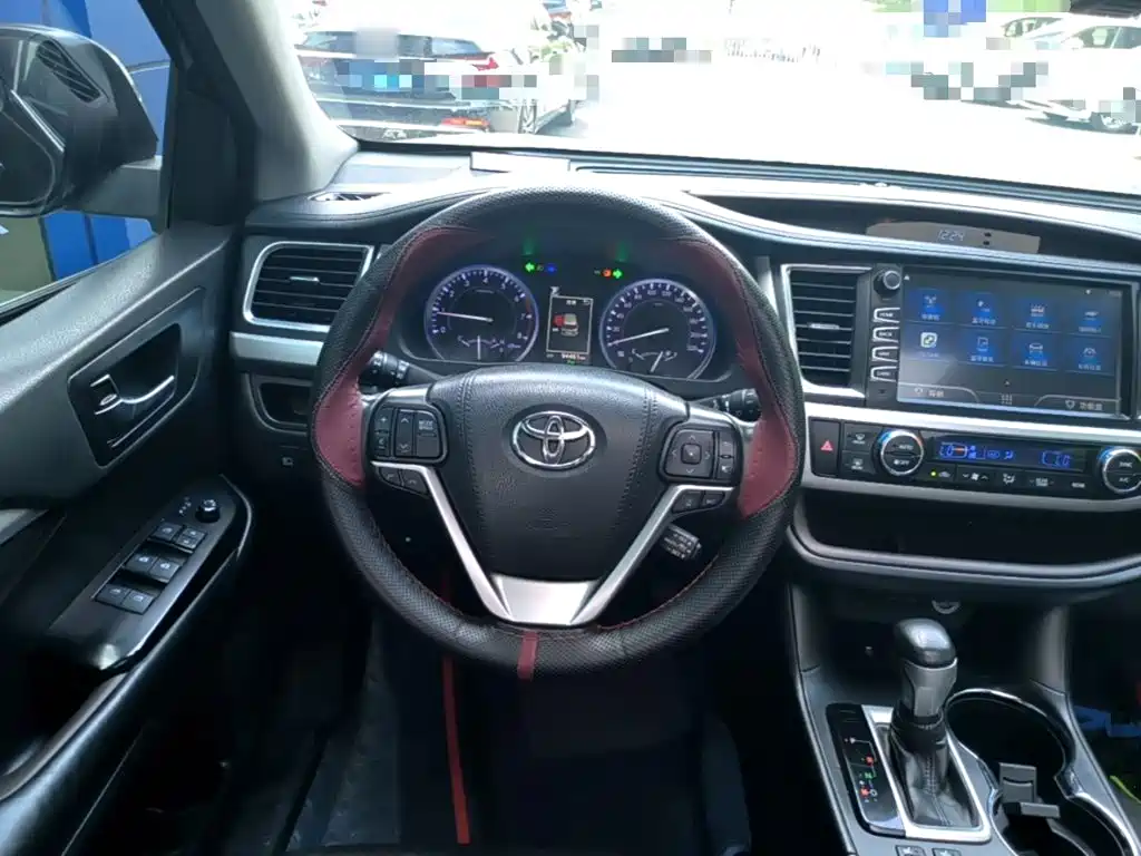 Highlander 2.0 T 4 WD Luxury 7-seat CN-VI