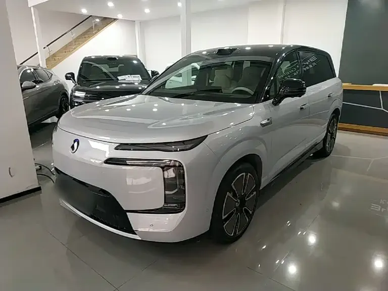 Denza N8 L Flagship