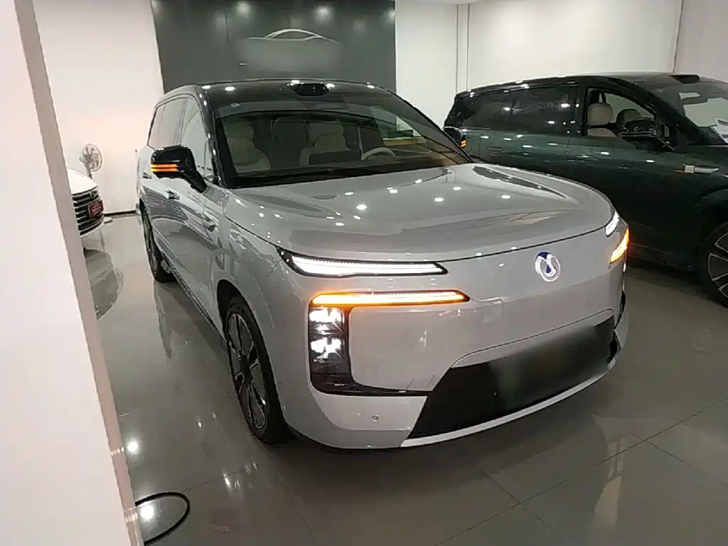 Denza N8 L Flagship