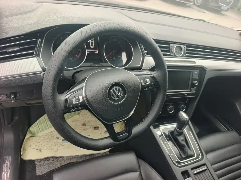 Magotan 280 TSI DSG Leading