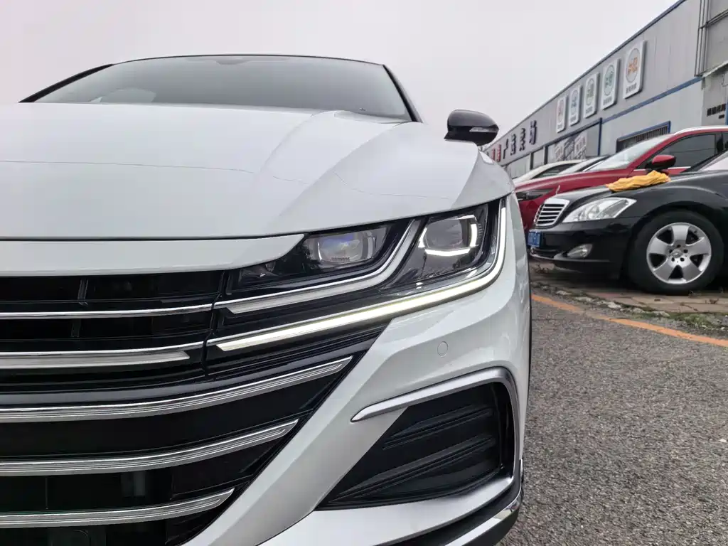 VW CC Shooting Brake 380 TSI Heart Hunter