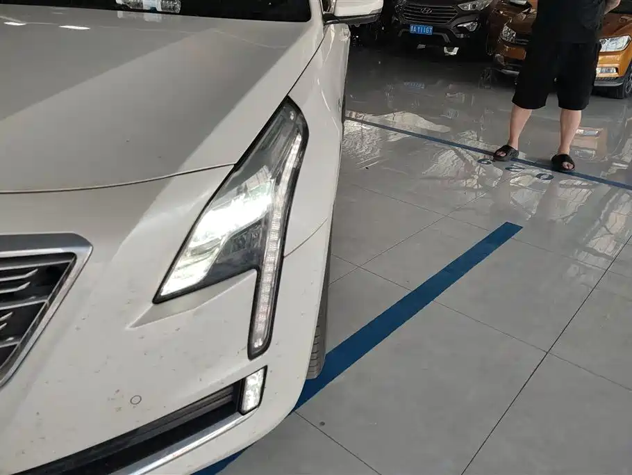 Cadillac CT6 28 T Luxury