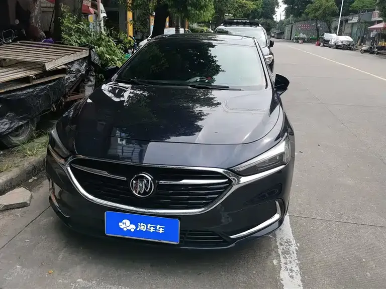 Buick LaCrosse 28 T Distinguished