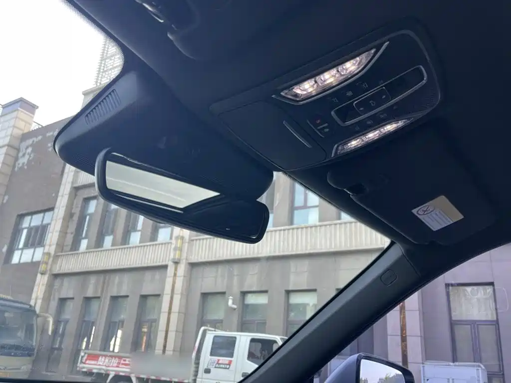 GAC Trumpchi GS8 Navigator Series 2.0 TGDI 2 WD Luxury Connected (7-seat)