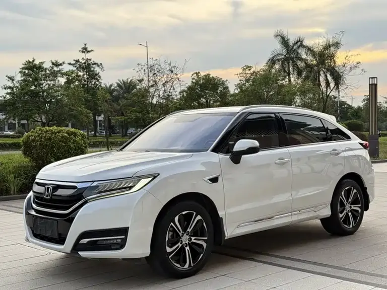 Honda UR-V 370 TURBO 2 WD Distinguished CN-V