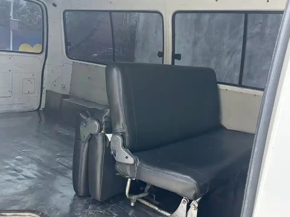 Jinbei Hiace 金杯海狮 2014款 2.0 L第五代翔运舒适1型4 G20 C