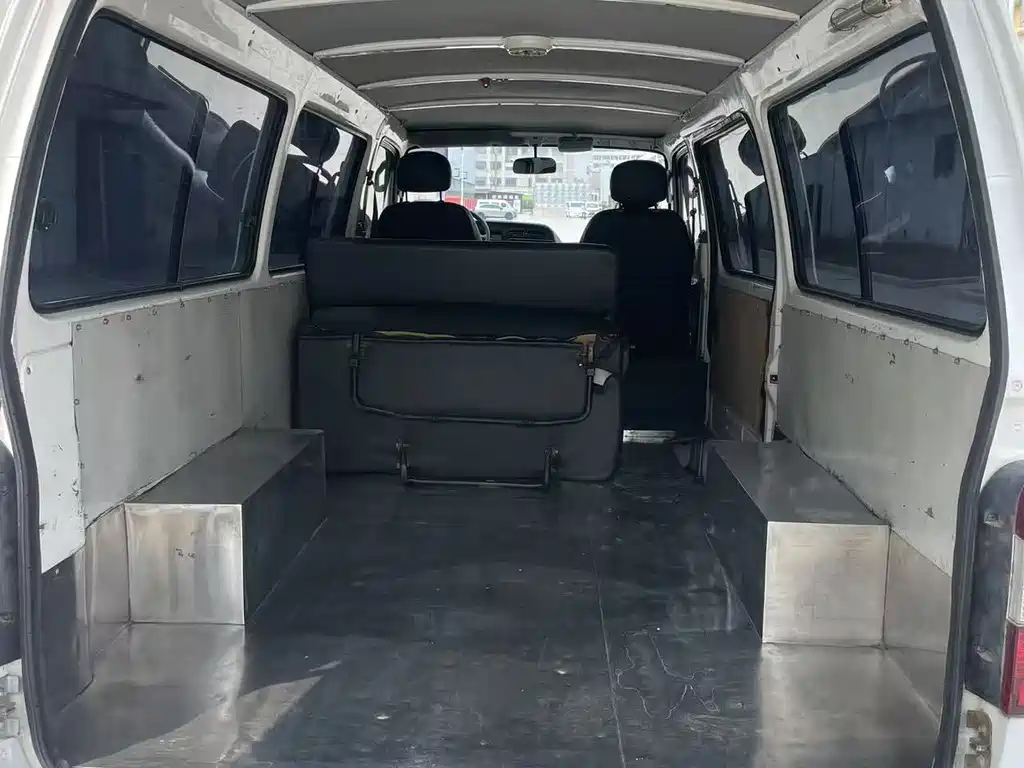 Jinbei Hiace 金杯海狮 2014款 2.0 L第五代翔运舒适1型4 G20 C
