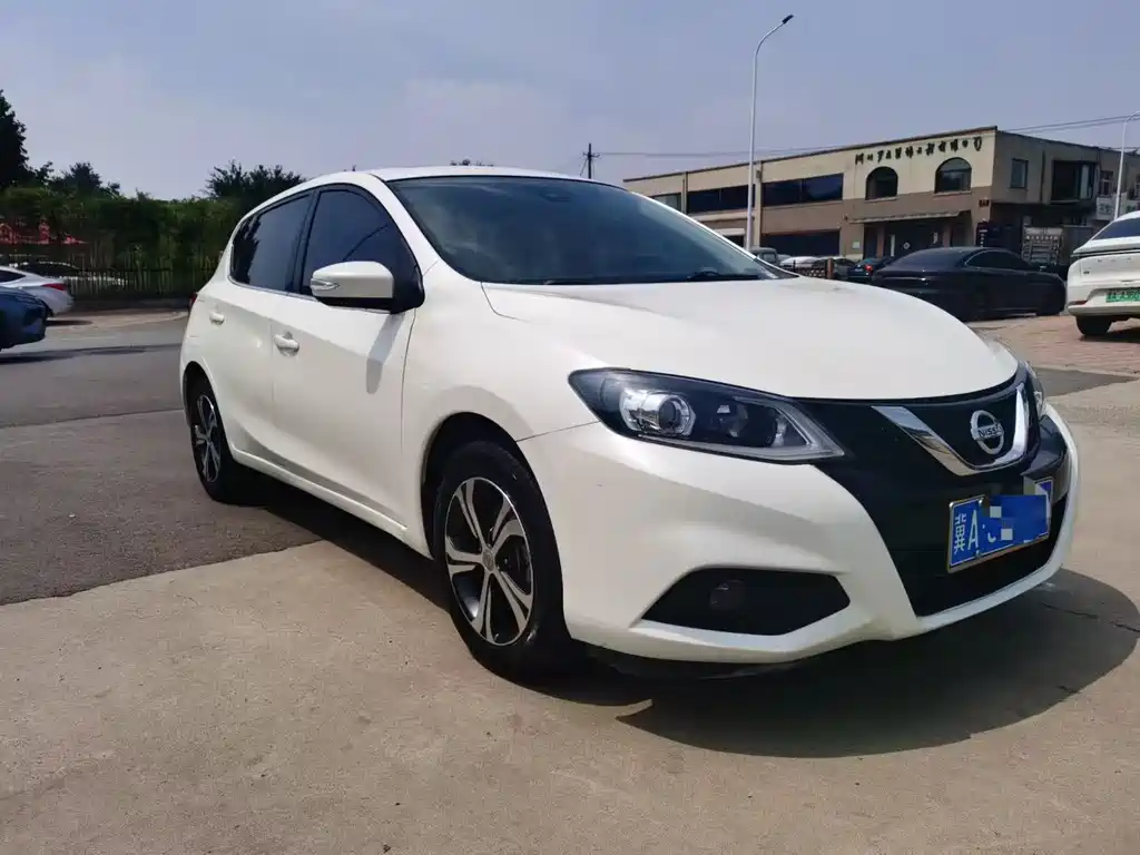 Tiida 1.6 L CVT Smart Enjoyment CN-VI