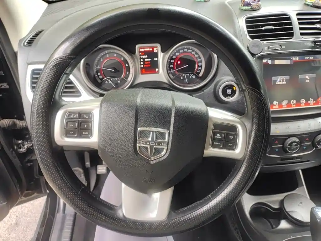 Journey 2.4 L 2 WD Premium Style