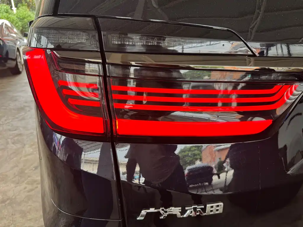 Odyssey 2.0 L e:HEV Sharp· Shine Enjoyment