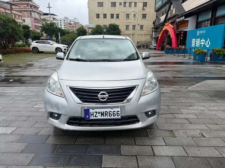 Nissan Sunny 1.5 XE CVT Comfort