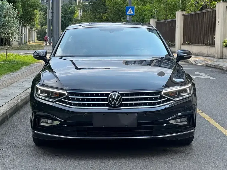 Volkswagen Magotan 200 10 K Commemorative 330 TSI DSG Leading