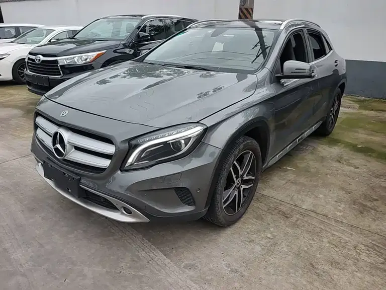 Mercedes-Benz GLA GLA 200 Fashion