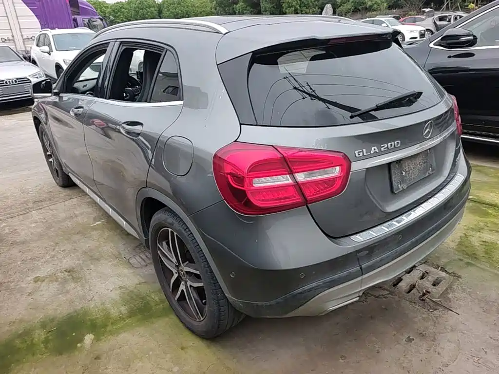 Mercedes-Benz GLA GLA 200 Fashion