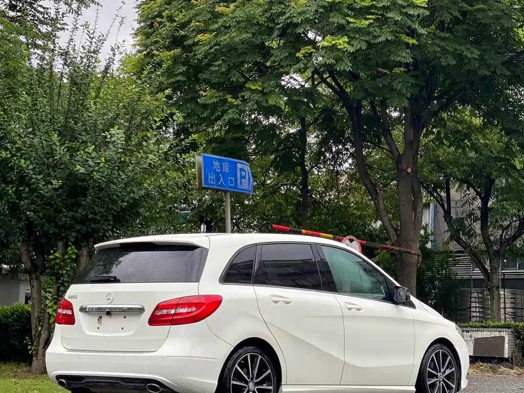 Mercedes-Benz B-Class B 200