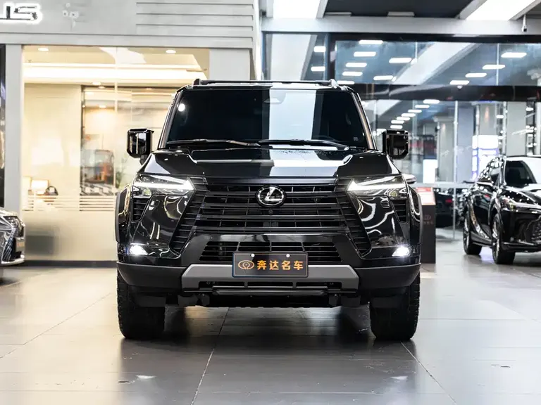 Lexus GX OVERTRAIL Far Peak